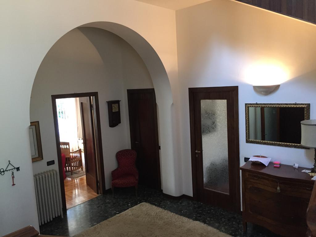 Bed and Breakfast Il Giardino Nascosto Бусто-Арсизио Экстерьер фото